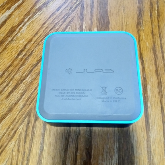 Jlab crasher mini speaker - Picture 5 of 5